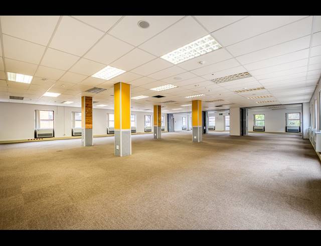 3,513M² OFFICE FOR SALE IN FERNDALE